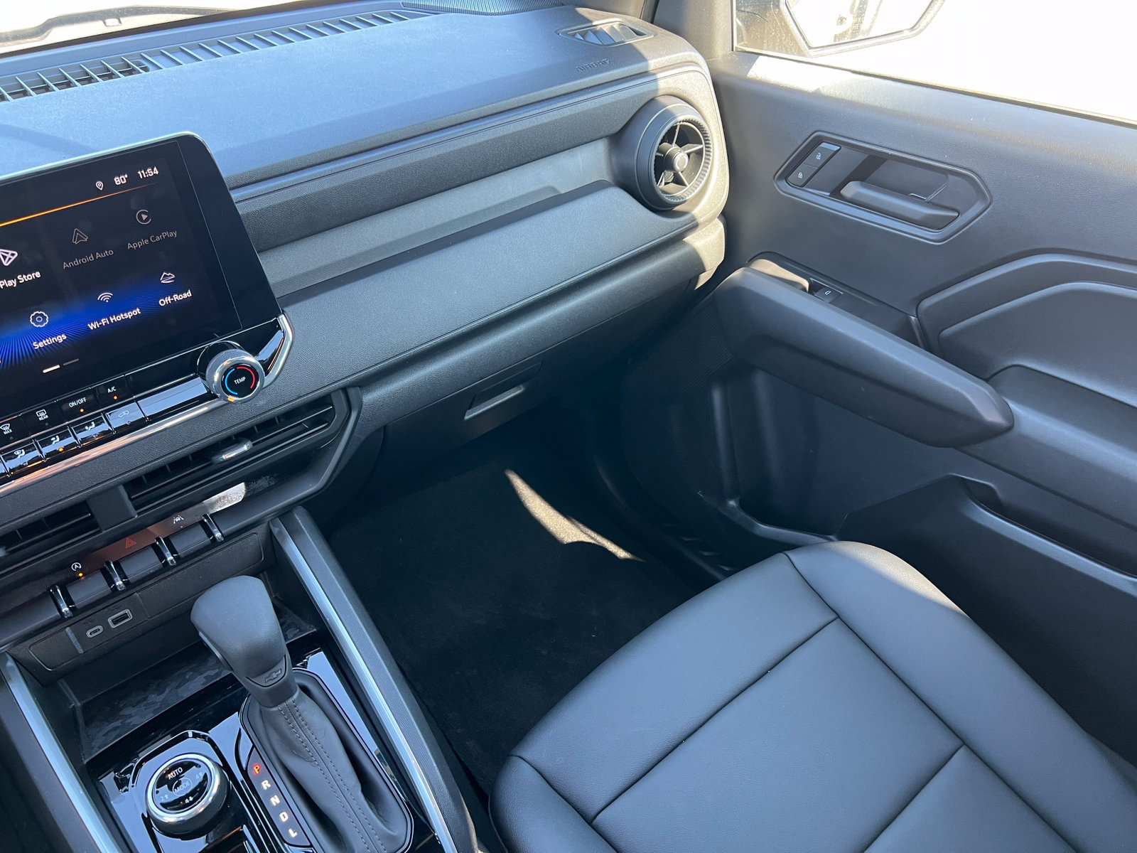 Used 2024 Chevrolet Colorado Trail Boss w/ Advanced Trailering Package AWD/4WD image 34