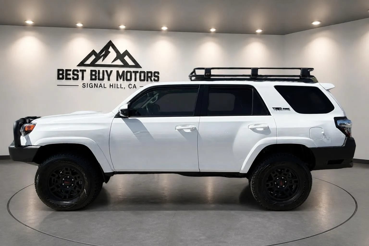 Used 2017 Toyota 4Runner TRD Pro AWD/4WD image 4