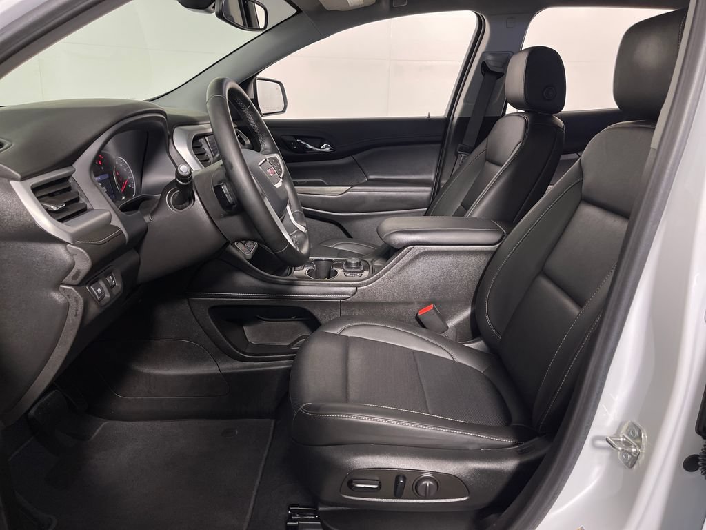 Used 2023 GMC Acadia SLT FWD image 12