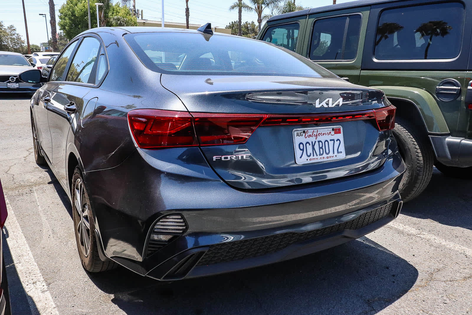 Used 2023 Kia Forte LXS FWD image 6