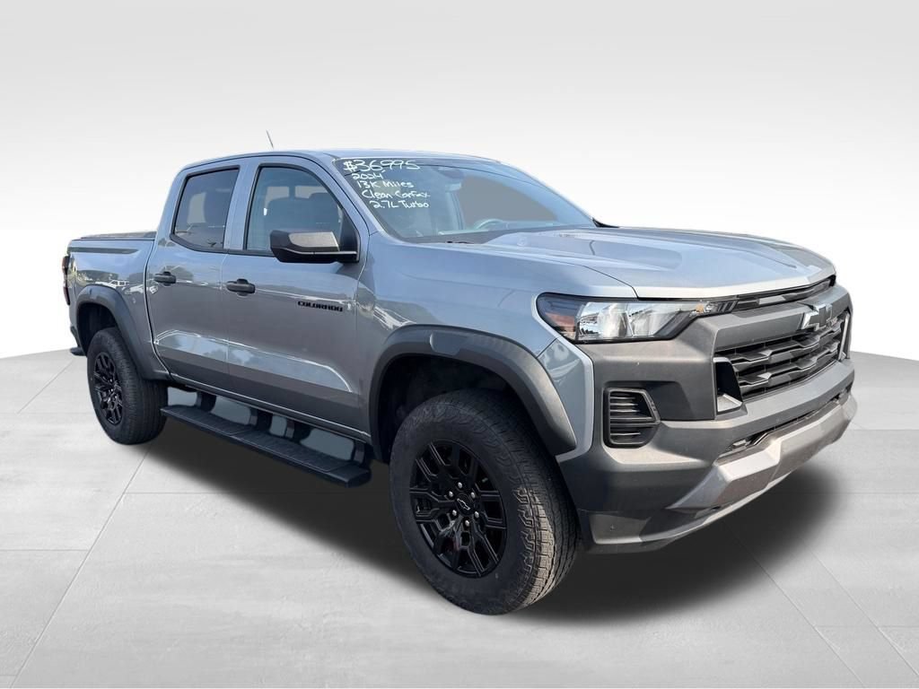 Used 2024 Chevrolet Colorado Trail Boss AWD/4WD image 8