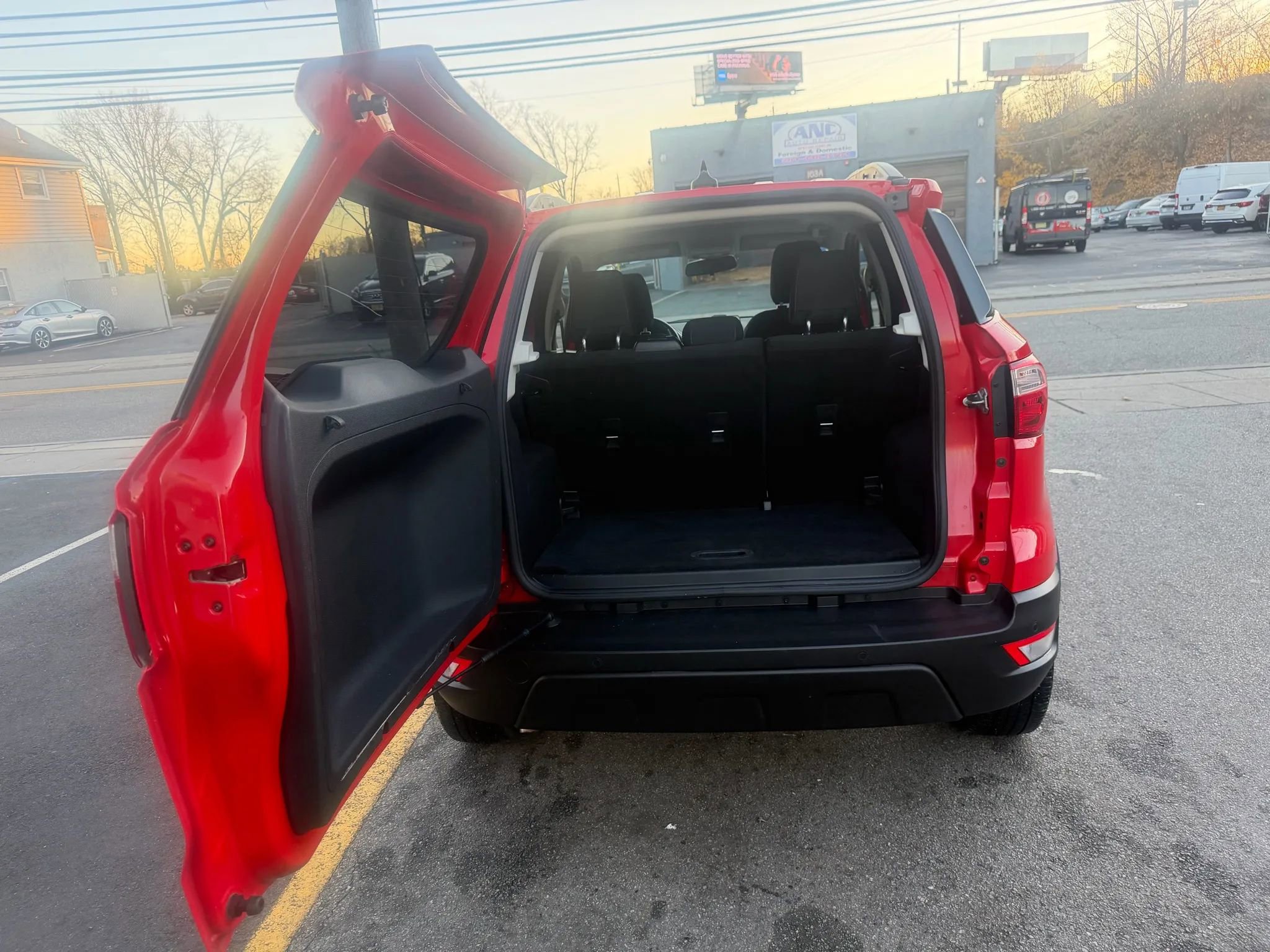 Used 2021 Ford EcoSport SE w/ SE Convenience Package image 30