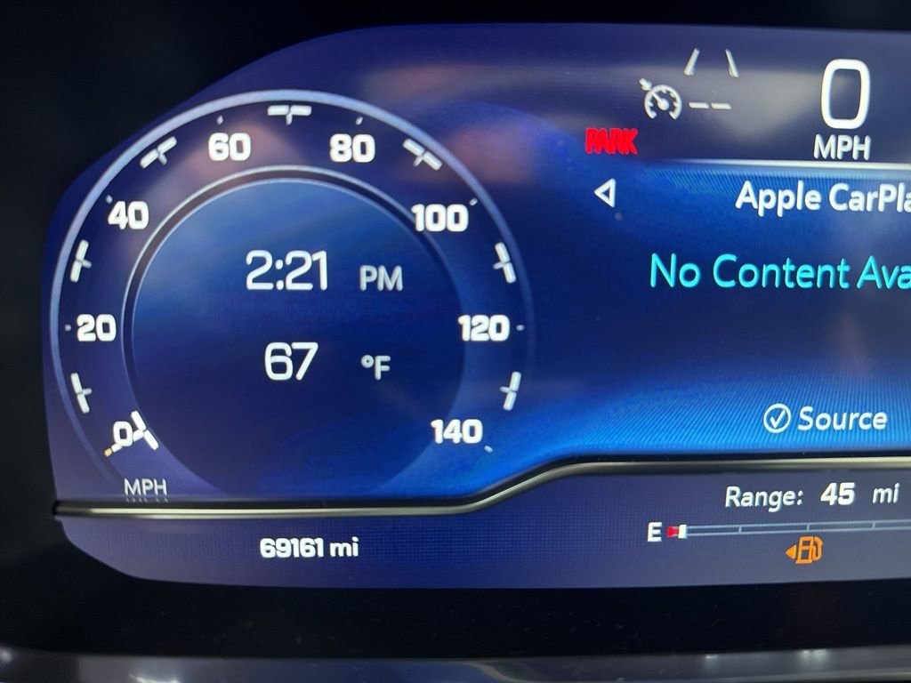 Used 2023 Chevrolet Suburban LT w/ Luxury Package image 18