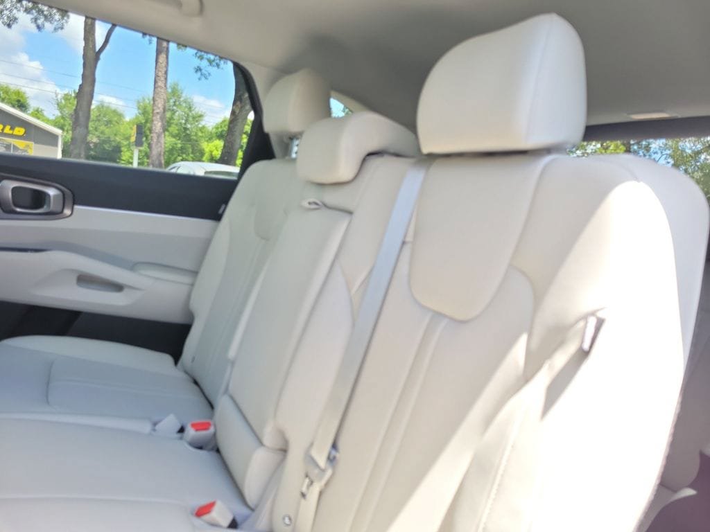 New 2026 Kia Sorento S FWD image 22