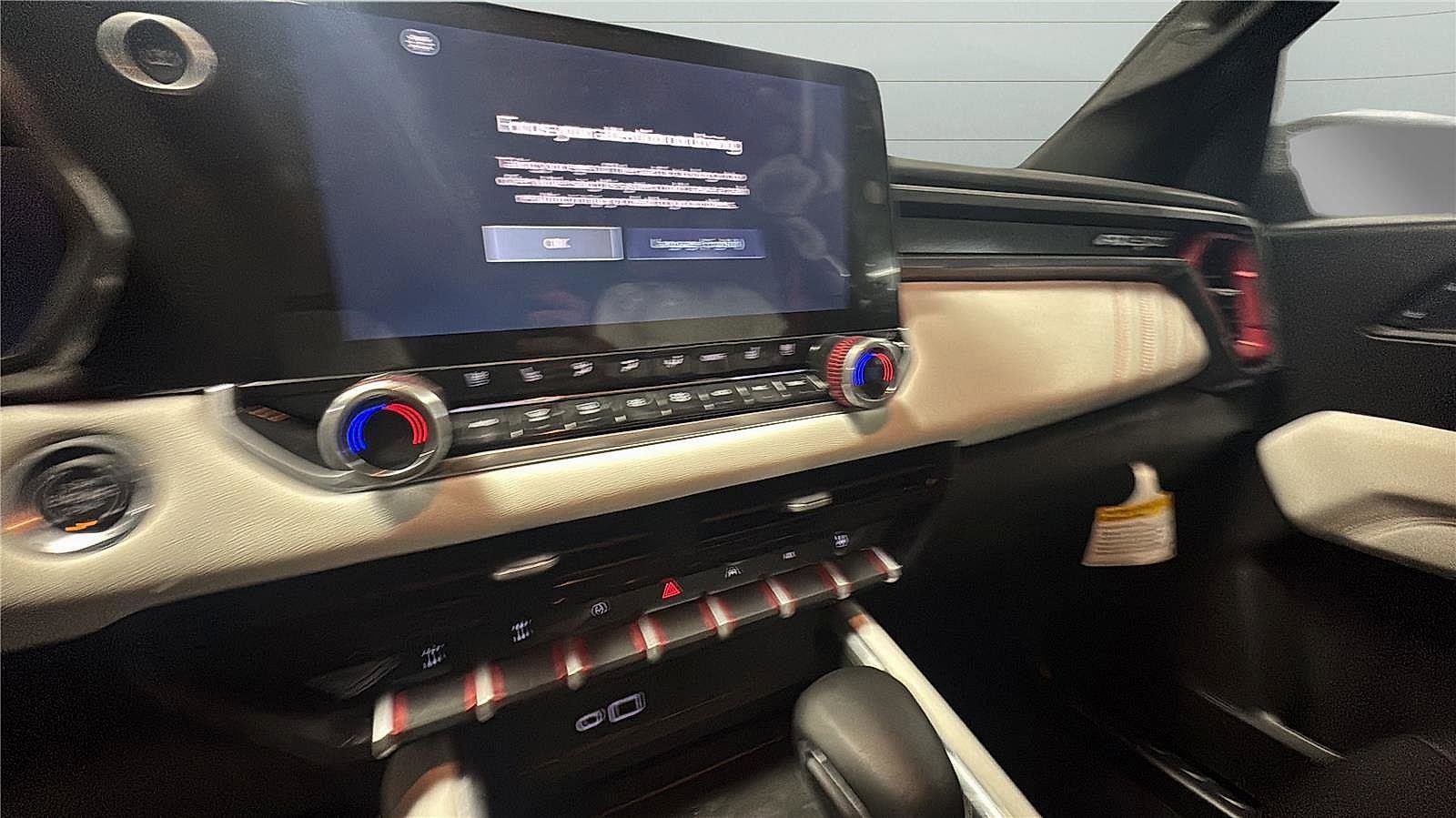 New 2025 GMC Canyon AT4 w/ AT4X AEV Edition image 19