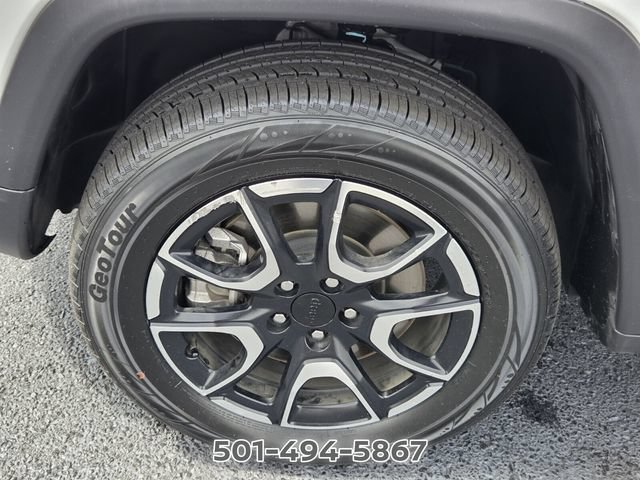 Used 2024 Jeep Compass Trailhawk AWD/4WD image 16