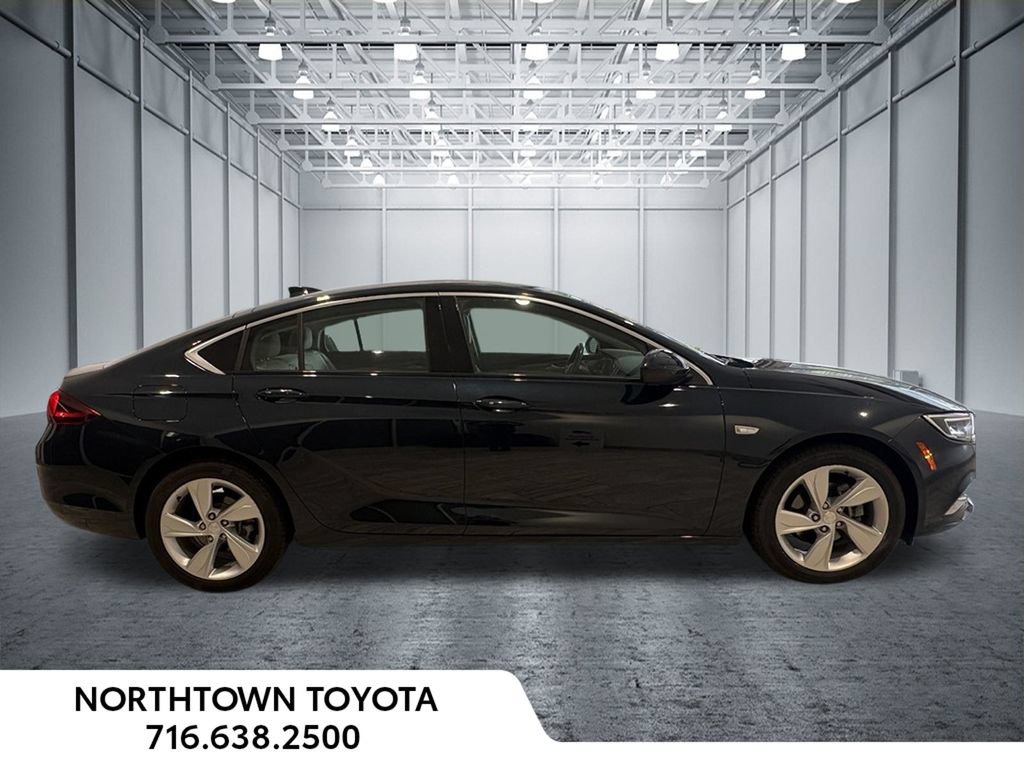 Used 2018 Buick Regal Preferred w/ Driver Confidence Package #1 FWD image 3
