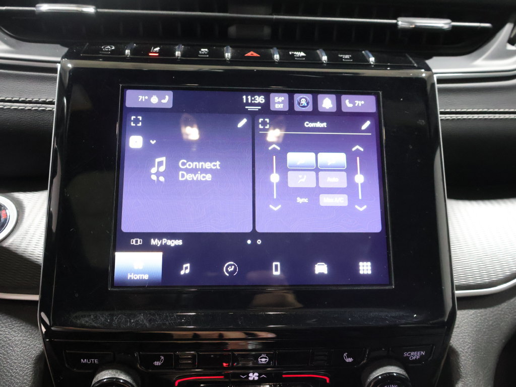 Used 2023 Jeep Grand Cherokee Altitude AWD/4WD image 23