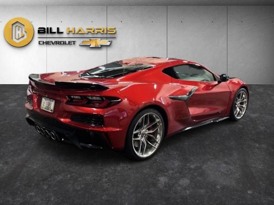 Used 2026 Chevrolet Corvette Z06 RWD image 2