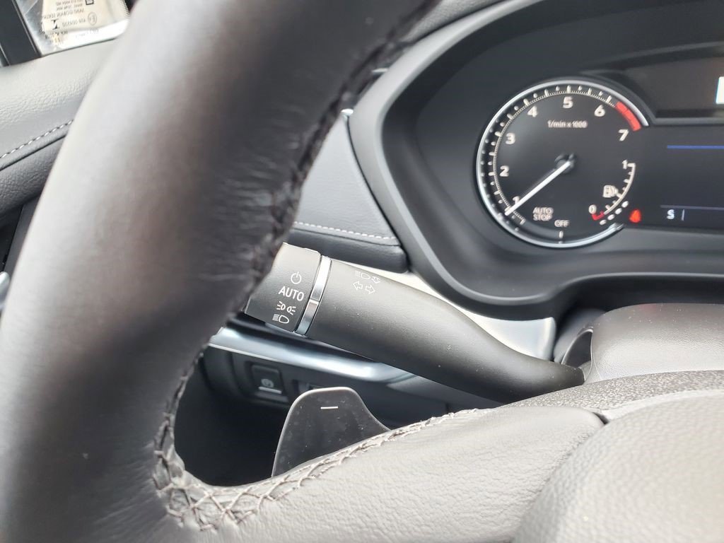 Certified 2023 Cadillac XT4 Premium Luxury w/ Cold Weather Package image 21