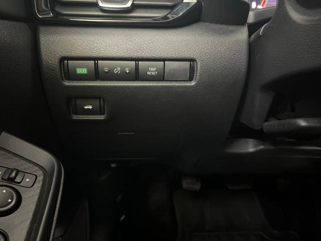 Used 2023 Nissan Sentra SV w/ Trunk Package FWD image 56