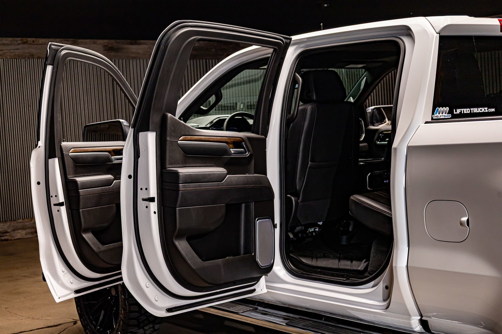 Used 2025 Chevrolet Silverado 1500 High Country w/ High Country Premium Package image 27