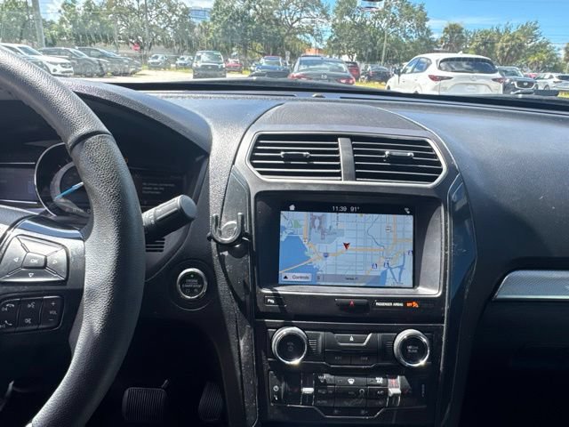 Used 2018 Ford Explorer XLT w/ Equipment Group 202A FWD image 17
