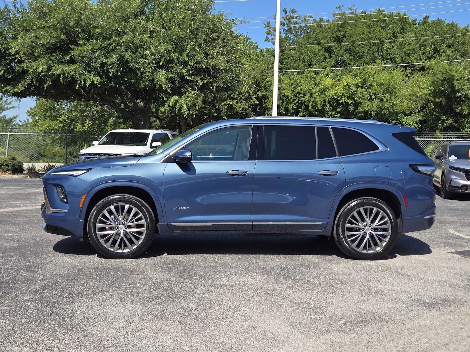 Certified 2026 Buick Enclave Avenir w/ Super Cruise Package AWD/4WD image 5