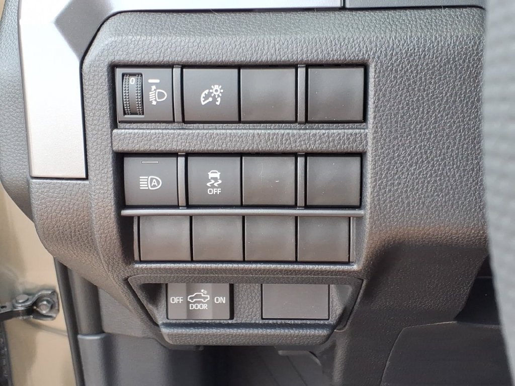 Certified 2026 Toyota Tacoma TRD Off-Road AWD/4WD image 15