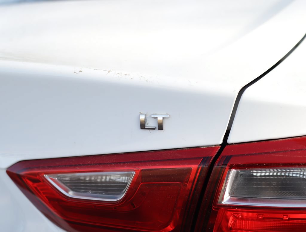 Used 2023 Chevrolet Malibu LT FWD image 32