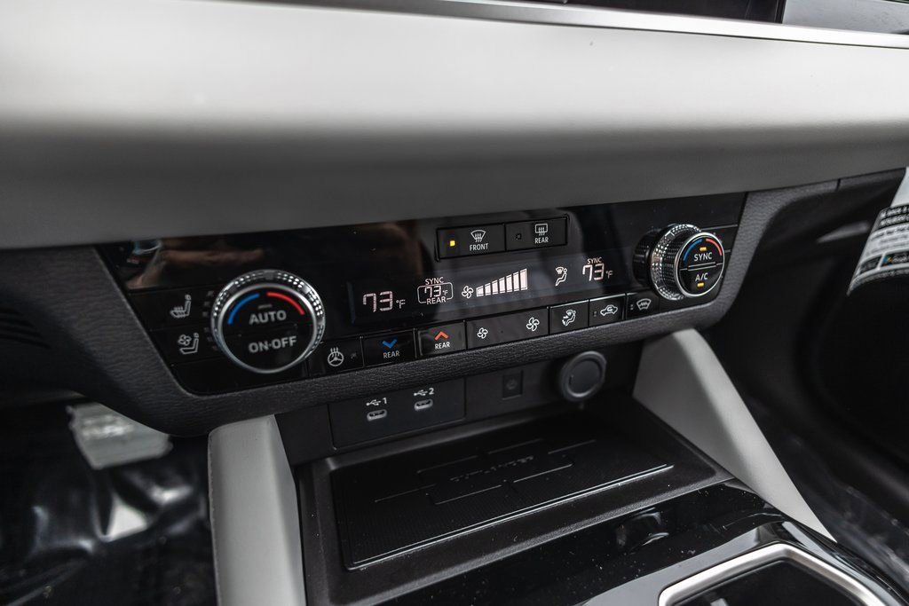 New 2026 Mitsubishi Outlander SEL AWD/4WD image 15