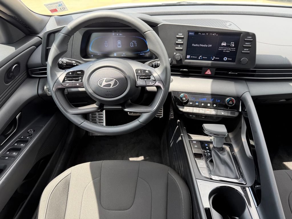 Certified 2026 Hyundai Elantra SEL Sport Premium FWD image 15