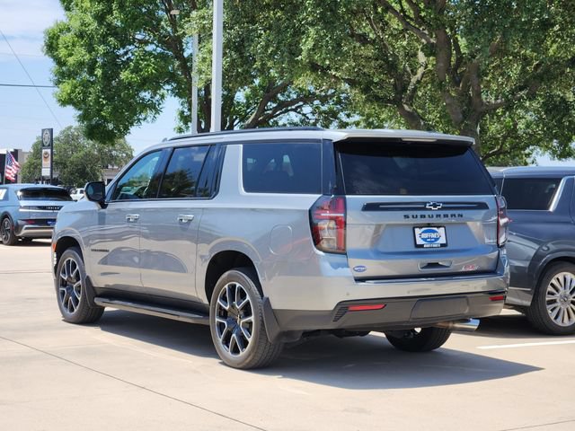 Used 2023 Chevrolet Suburban RST AWD/4WD image 4