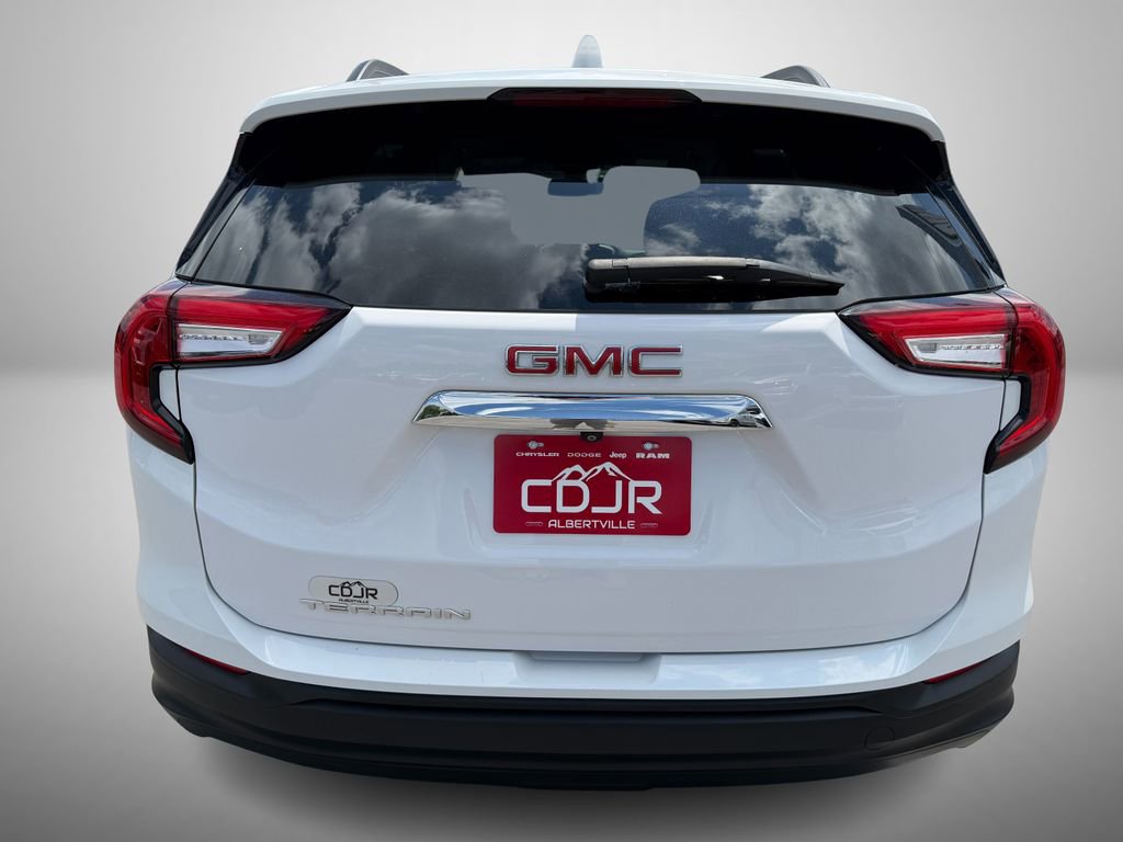 Used 2022 GMC Terrain SLE w/ Driver Convenience Package FWD image 9