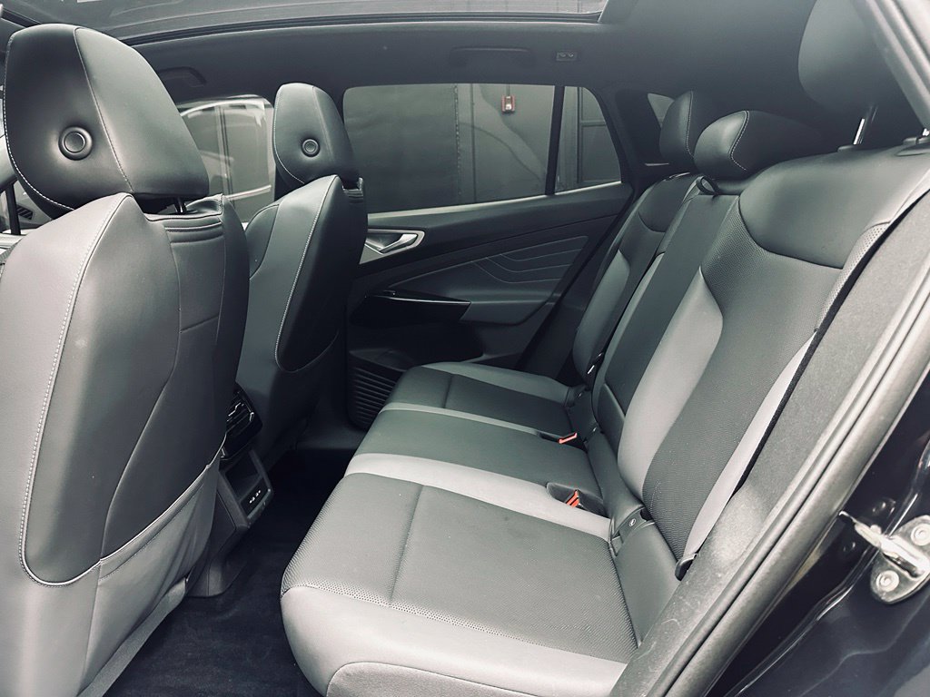 Used 2023 Volkswagen ID.4 S RWD image 18