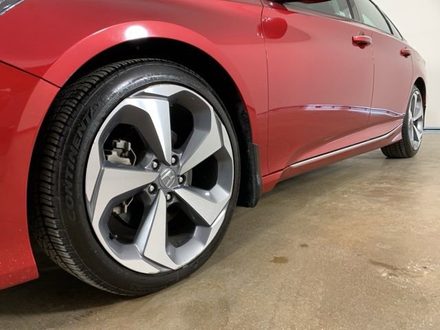 Used 2020 Honda Accord Touring image 2