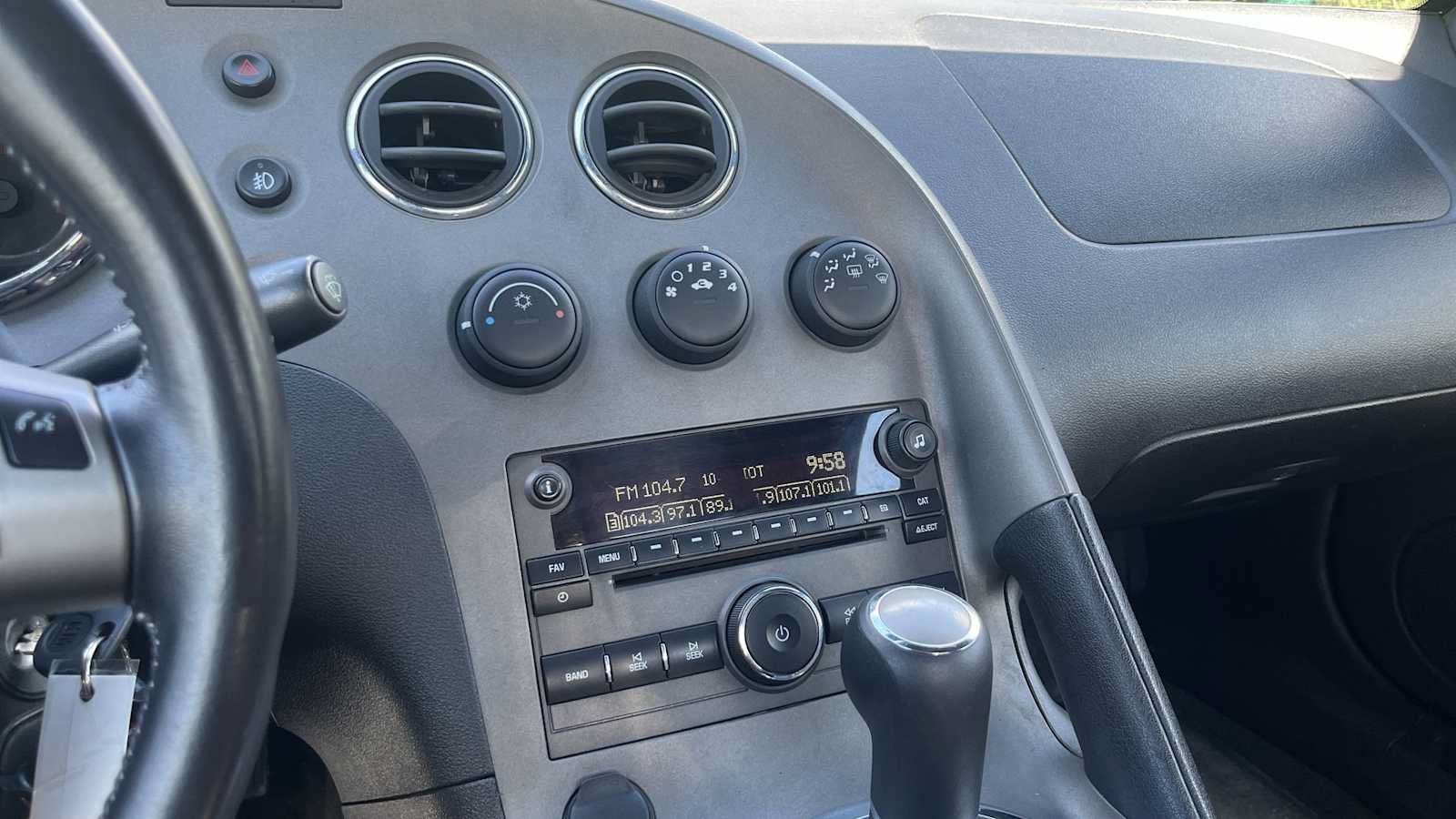 Used 2009 Pontiac Solstice GXP RWD image 34