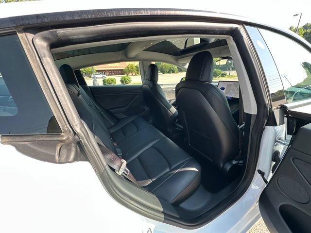 Used 2021 Tesla Model 3 Standard Range Plus RWD image 17