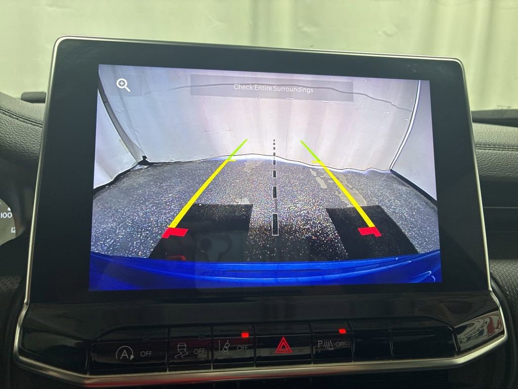 Used 2025 Jeep Compass Trailhawk image 17