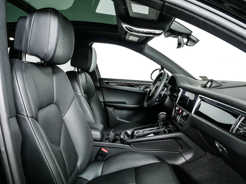 Certified 2023 Porsche Macan S w/ Premium Package Plus image 25