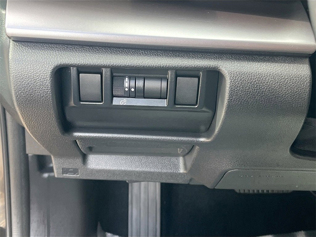 Used 2025 Subaru Impreza 2.0i image 10