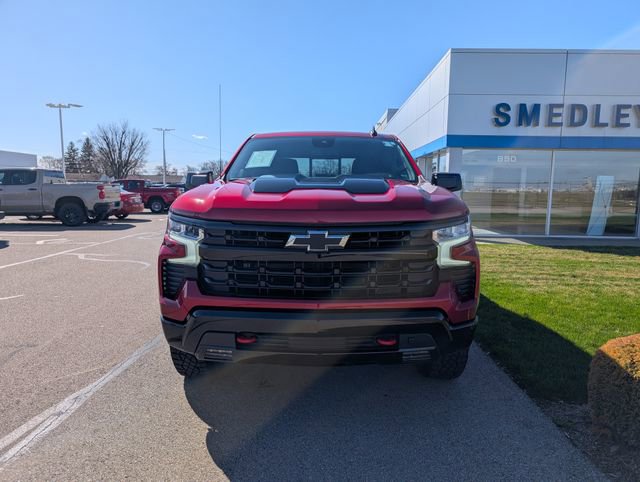 Used 2024 Chevrolet Silverado 1500 LT Trail Boss w/ Convenience Package II image 2