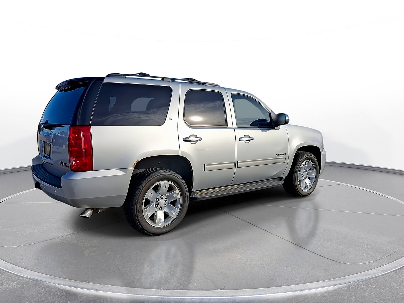 Used 2012 GMC Yukon SLT w/ Regional Value Package AWD/4WD image 8