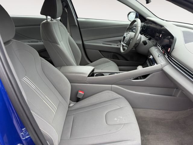 Used 2025 Hyundai Elantra SEL FWD image 14