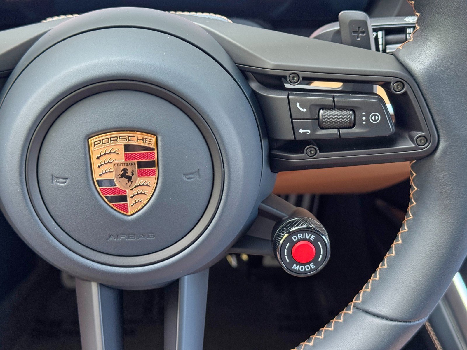 Used 2025 Porsche 911 Carrera GTS RWD image 23