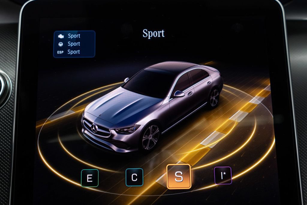 Used 2025 Mercedes-Benz C 300 4MATIC Sedan image 23