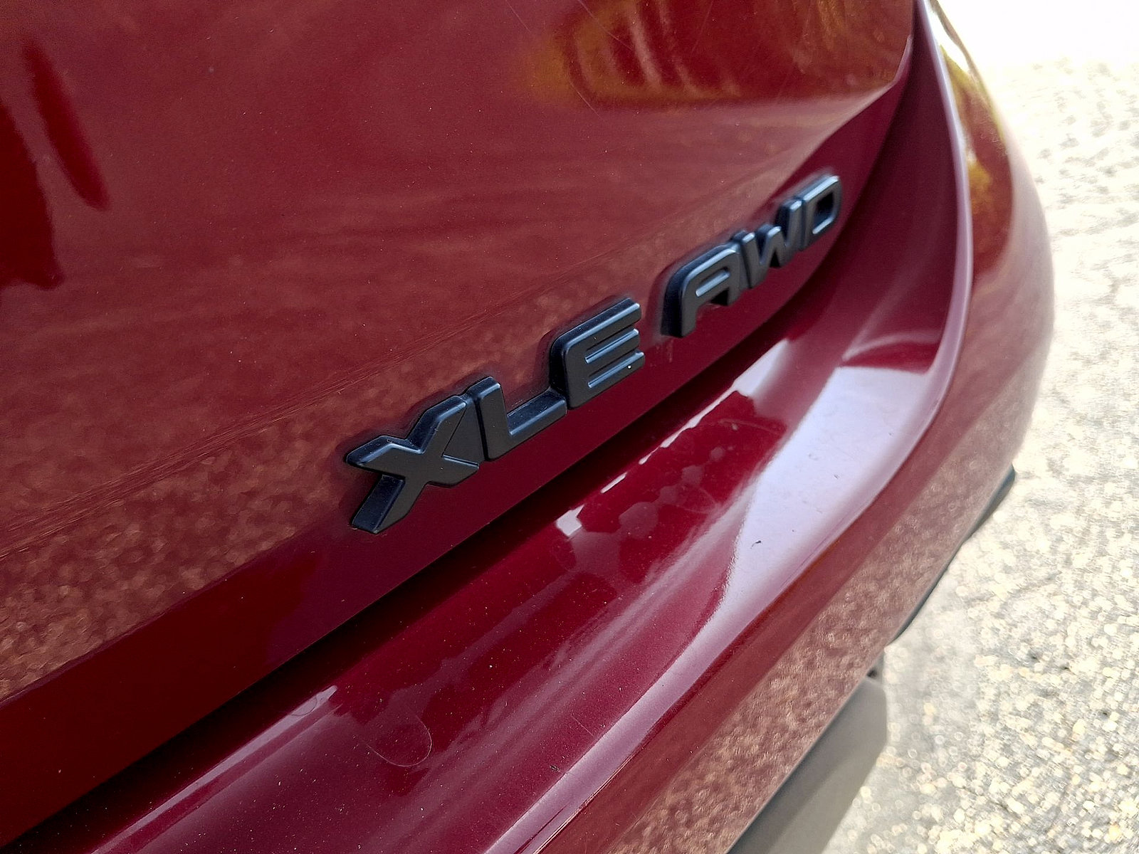 Used 2022 Toyota Highlander XLE AWD/4WD image 24