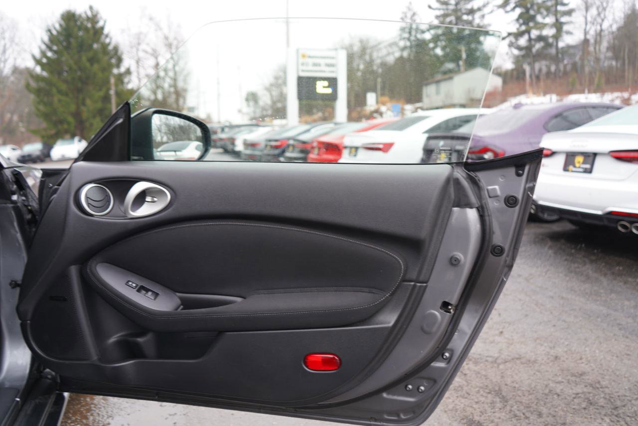 Used 2016 Nissan 370Z Coupe image 56