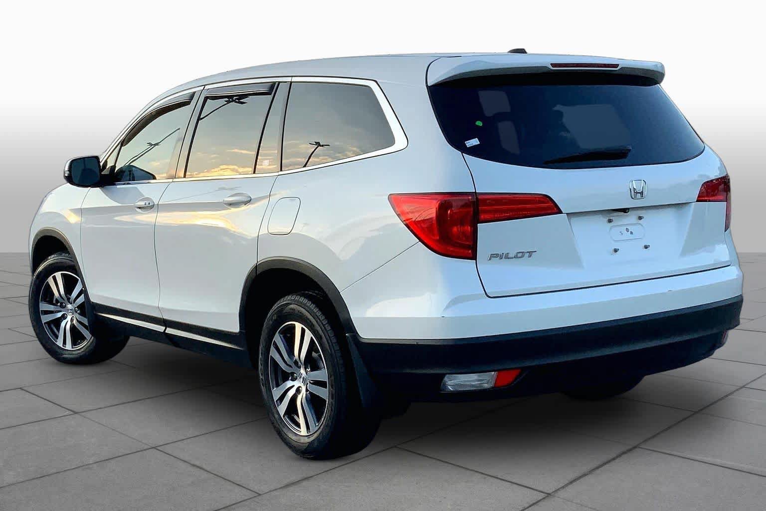 Used 2016 Honda Pilot EX image 11