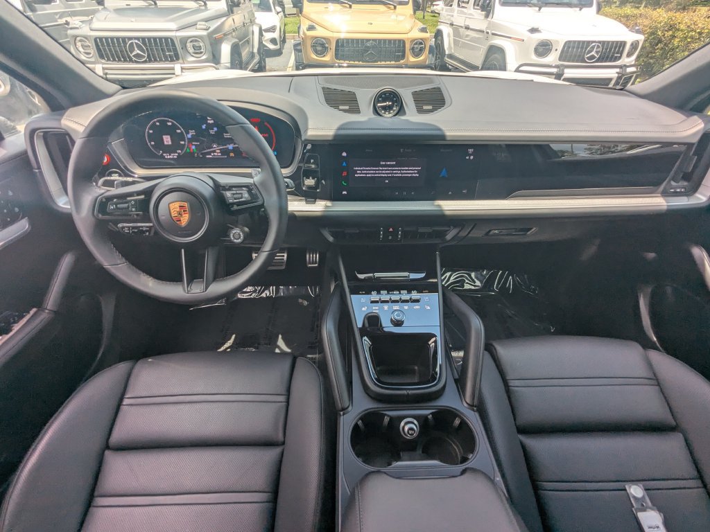 Used 2026 Porsche Cayenne AWD/4WD image 2