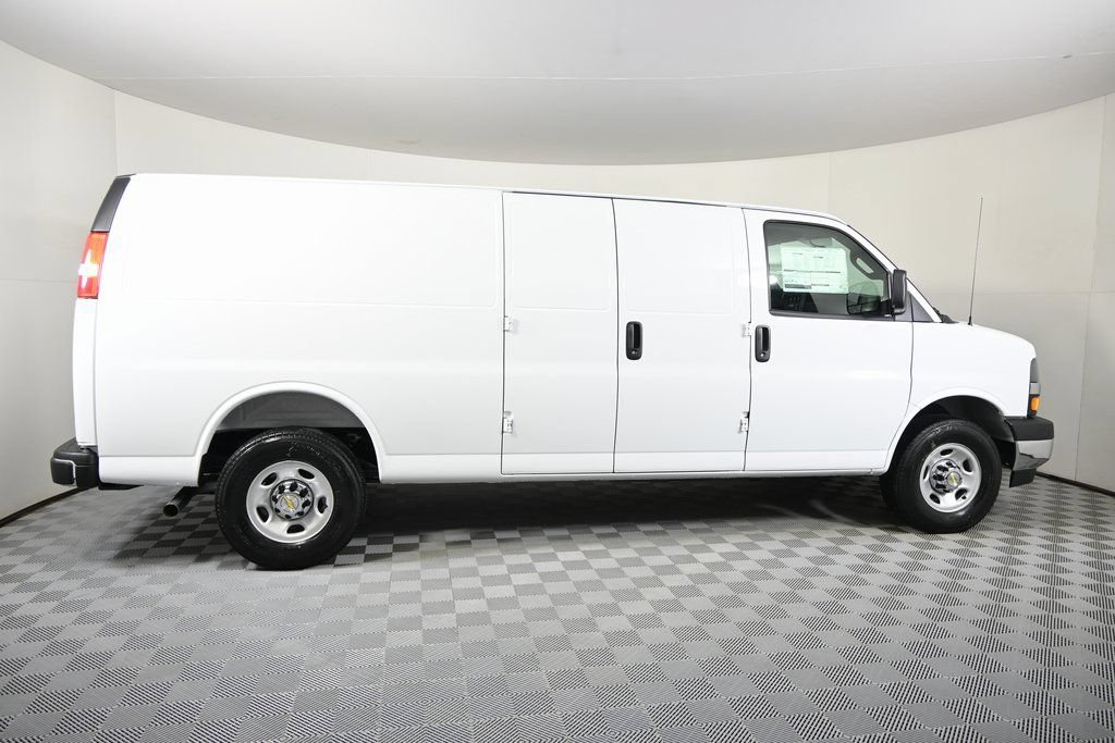 New 2026 Chevrolet Express 3500 Extended w/ Driver Convenience Package RWD image 7