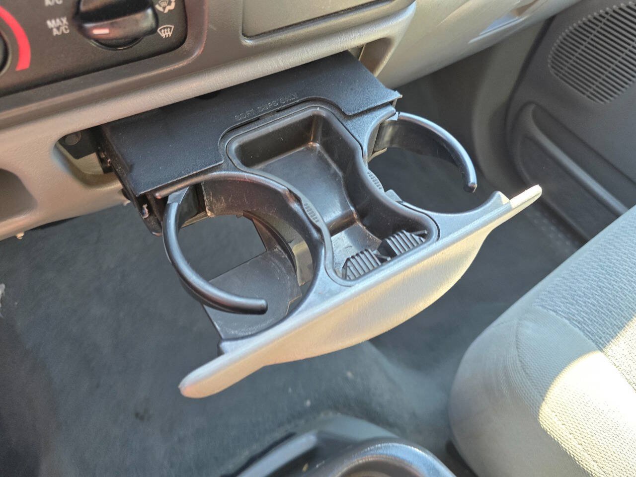 Used 2004 Ford Excursion XLT AWD/4WD image 19