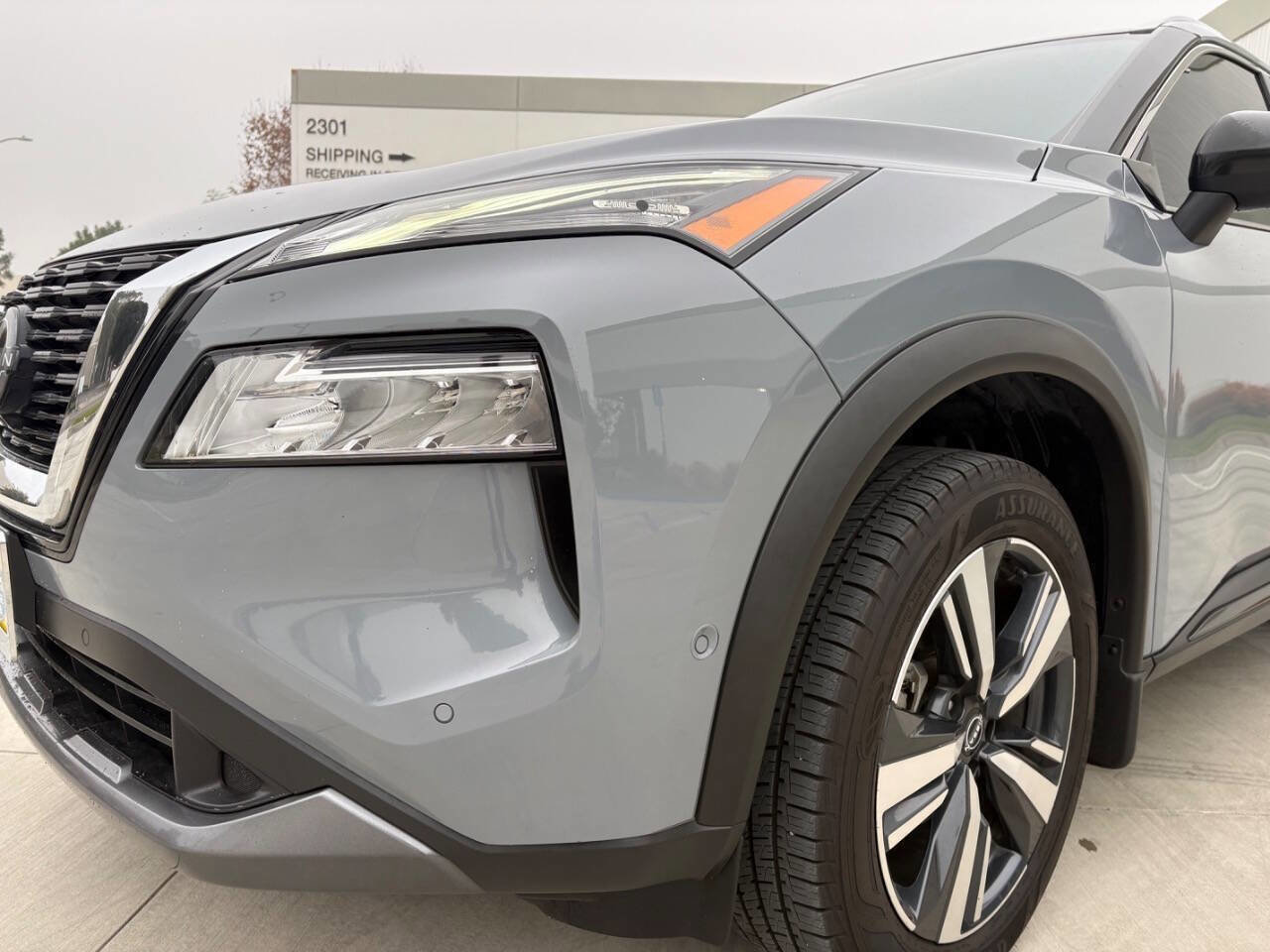 Used 2023 Nissan Rogue SL w/ SL Premium Package image 10