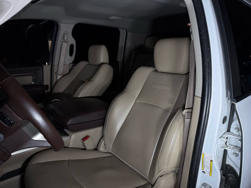 Used 2016 RAM 3500 Laramie w/ Cold Weather Group AWD/4WD image 11