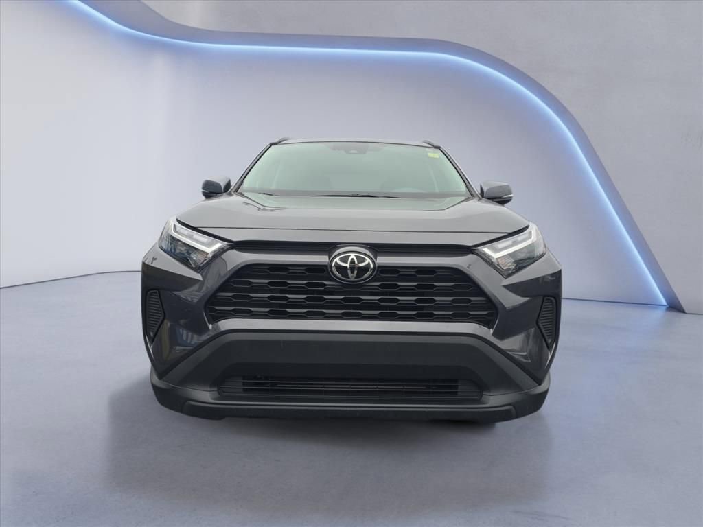 Used 2022 Toyota RAV4 XLE w/ Convenience Package image 8