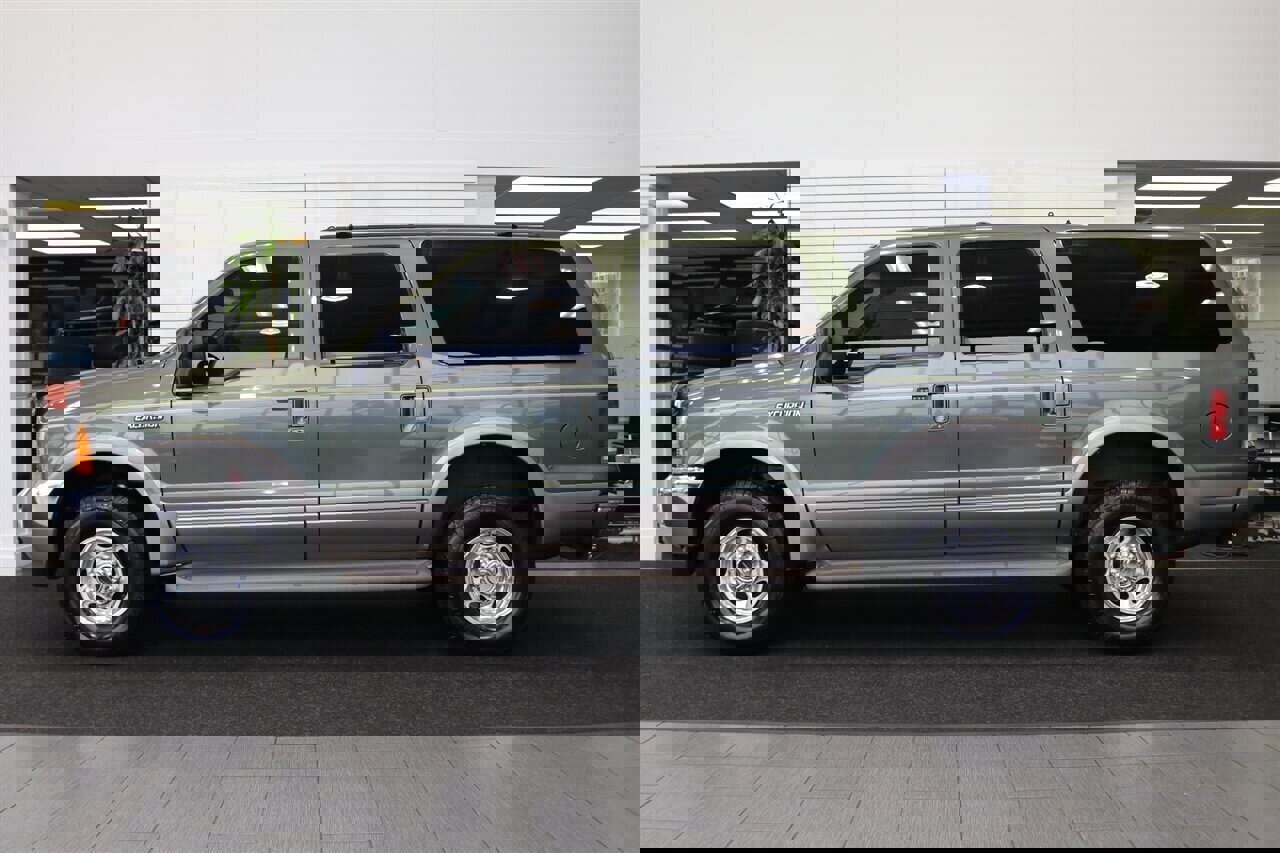 Used 2001 Ford Excursion Limited image 4