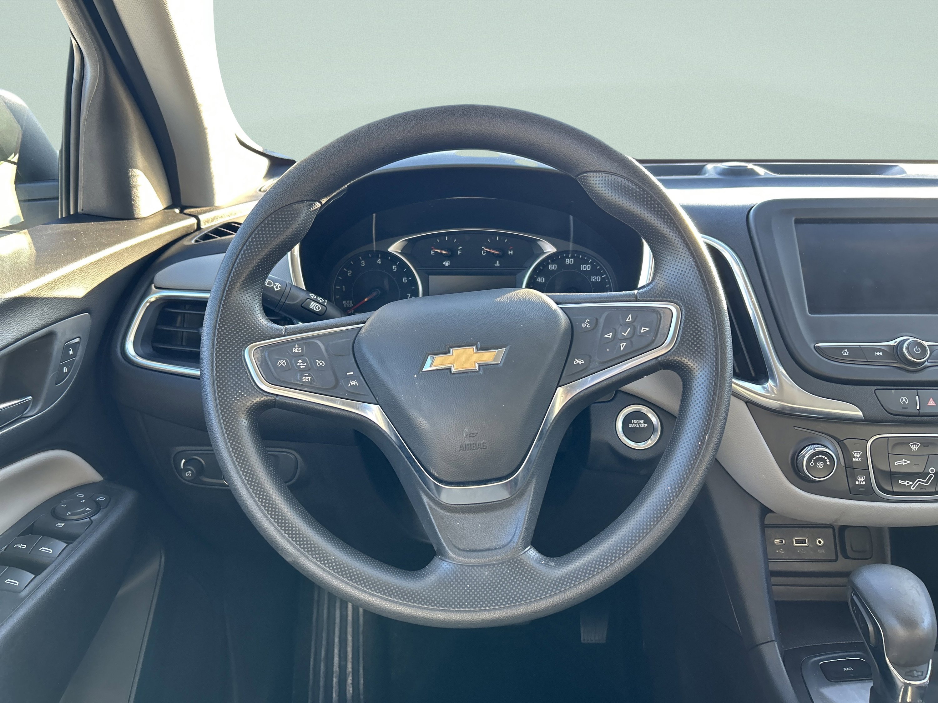 Used 2024 Chevrolet Equinox LS w/ LS Convenience Package image 35