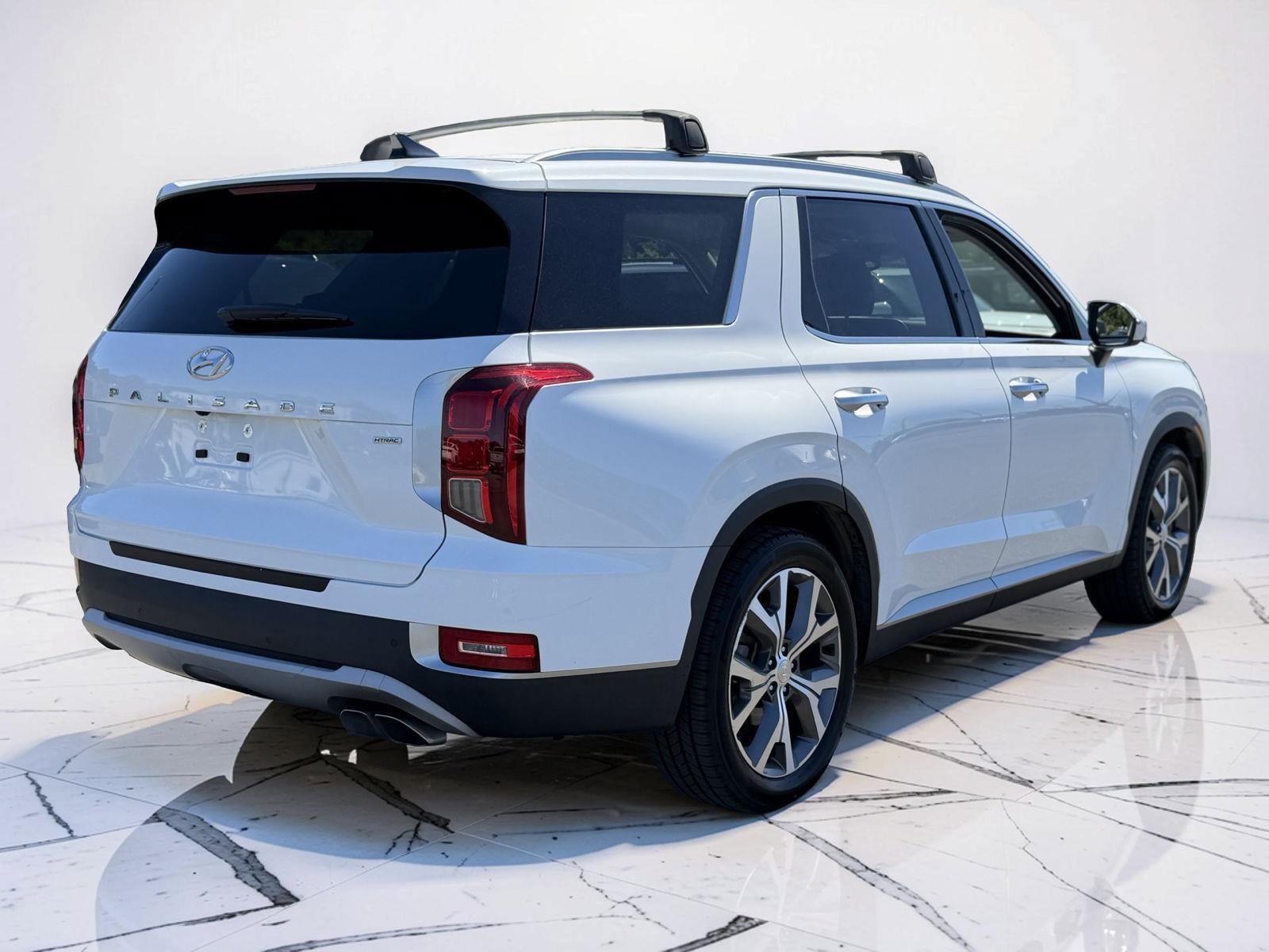 Used 2022 Hyundai Palisade SEL w/ 8P Bench Seat Package AWD/4WD image 3