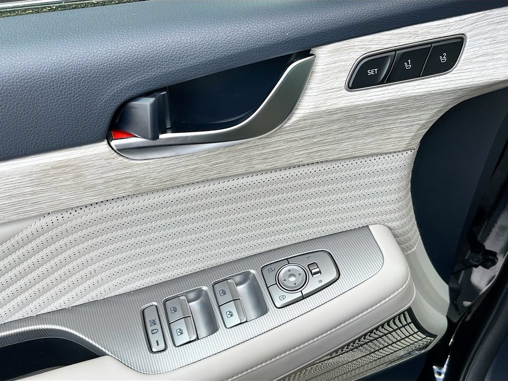 Used 2024 Hyundai Palisade Calligraphy FWD image 18
