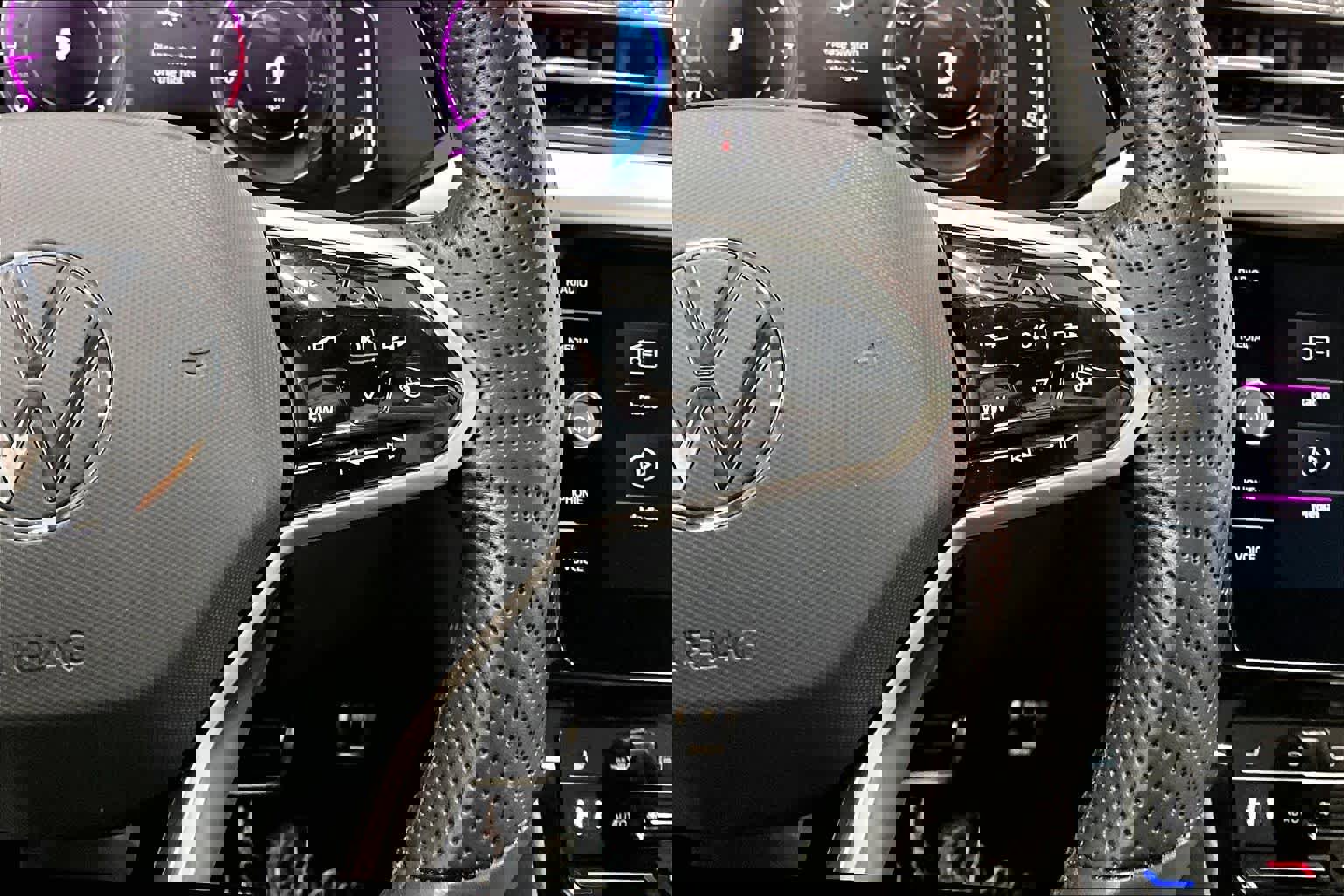 Used 2023 Volkswagen Arteon SEL Premium image 22